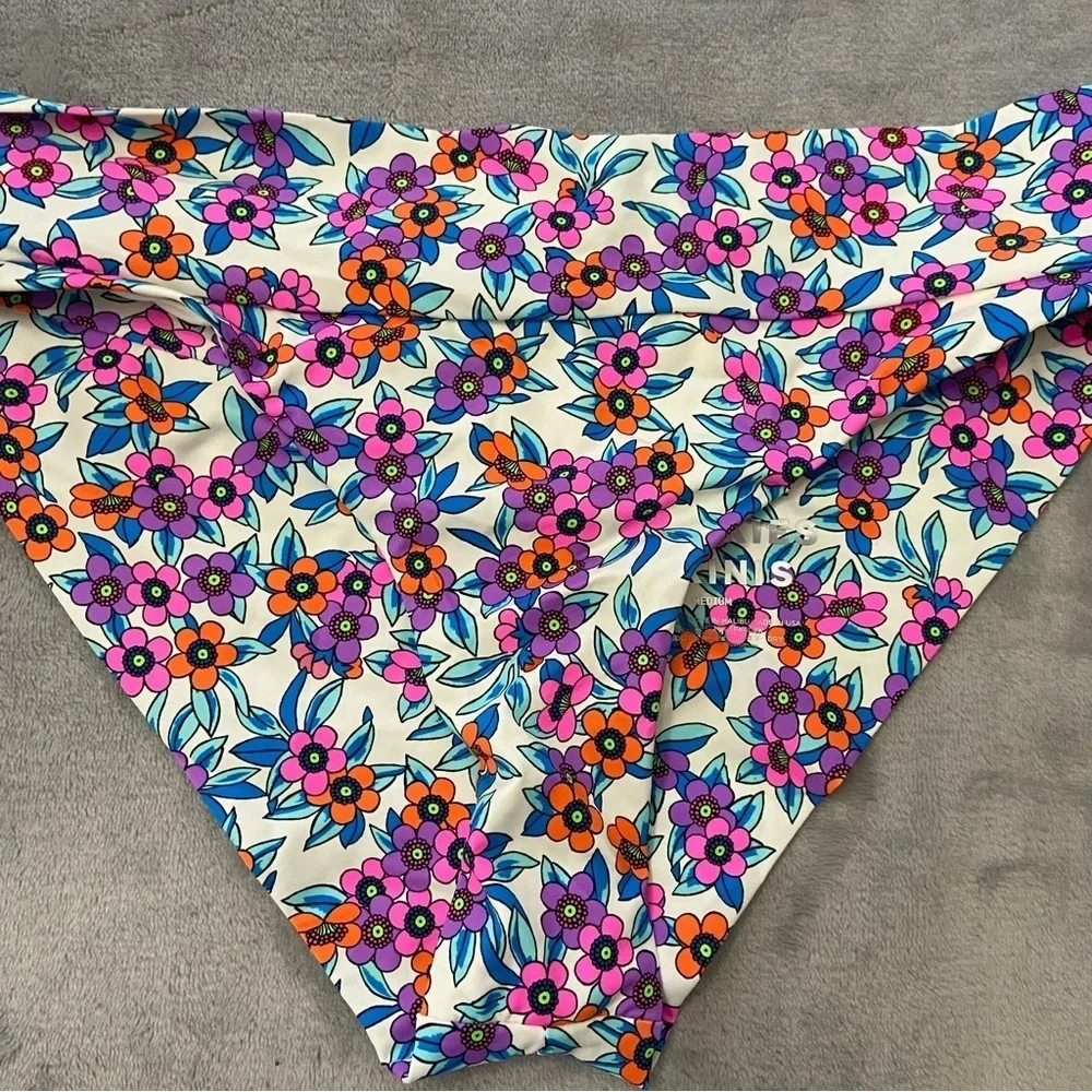 New! Frankie’s Bikinis Nick Bikini bottoms flower farm 24410